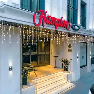 Hampton By Hilton Old Отель